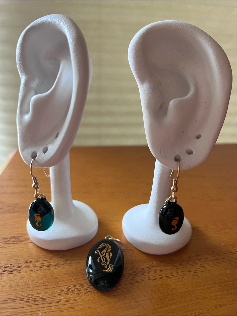 Beautiful Green Stone Earrings & Matching Pendant